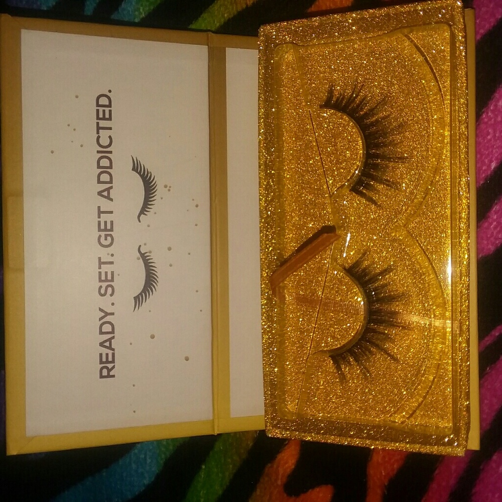 False lashes